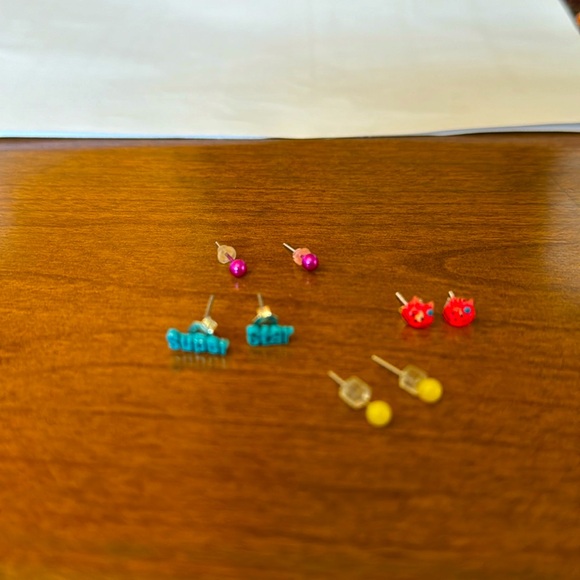 Set of 5 Items!  Brightly Colored Jewelry!  4 pr tiny earrings & 1 necklace! - Picture 2 of 8